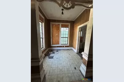 701 E River Street, Victoria, TX 77901 - Photo 4