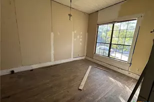 701 E River St, Victoria, TX 77901 - Photo 16