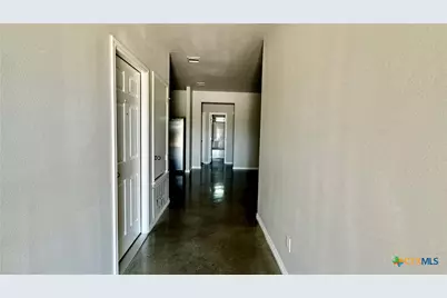 400 Lowes Boulevard #B, Killeen, TX 76542 - Photo 4