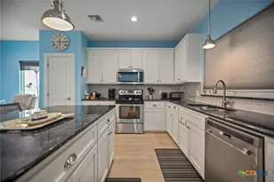 1383 Bay Point Dr, Port Lavaca, TX 77979 - Photo 6