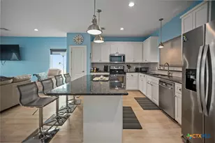 1383 Bay Point Dr, Port Lavaca, TX 77979 - Photo 4