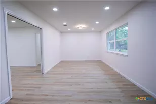 3701 Redwood Dr, Victoria, TX 77901 - Photo 14