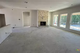 818 Estate Cir, Copperas Cove, TX 76522 - Photo 4