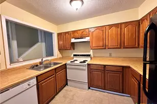 899 Hillyer St, San Marcos, TX 78666 - Photo 16