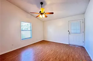 899 Hillyer St, San Marcos, TX 78666 - Photo 22