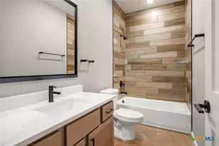 526 Eastview Dr, Canyon Lake, TX 78133 - Photo 14