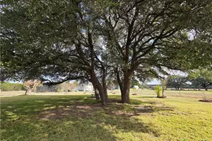 853 County Rd 4390, Kempner, TX 76539 - Photo 10