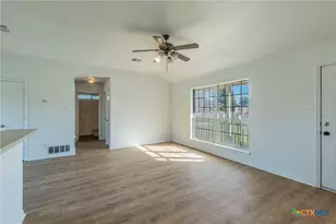 902 S 24th St, Temple, TX 76501 - Photo 4