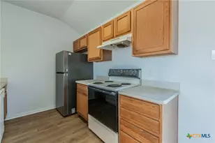 902 S 24th St, Temple, TX 76501 - Photo 6