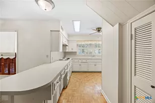 702 W Zenith Ave, Temple, TX 76501 - Photo 8