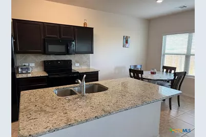 352 Circle Way #37E, Jarrell, TX 76537 - Photo 4