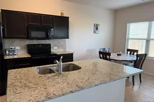 352 Circle Wy, Jarrell, TX 76537 - Photo 4