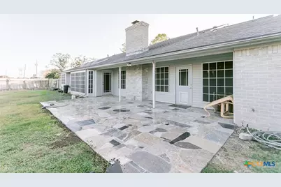 102 Tracy Lane, Victoria, TX 77904 - Photo 32