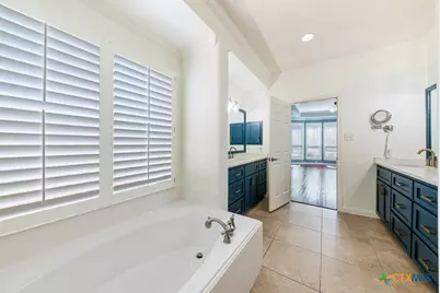 1737 Oak Wind, New Braunfels, TX 78132 - Photo 14