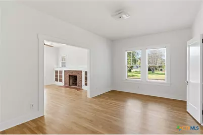 502 Elm Street, Seguin, TX 78155 - Photo 14