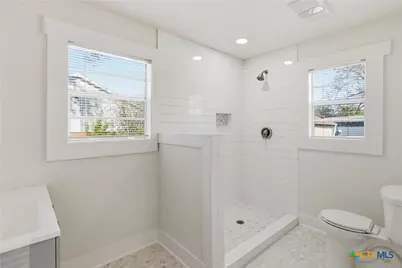 502 Elm Street, Seguin, TX 78155 - Photo 26