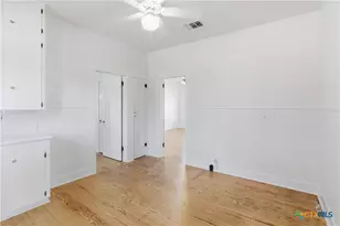 502 Elm St, Seguin, TX 78155 - Photo 20