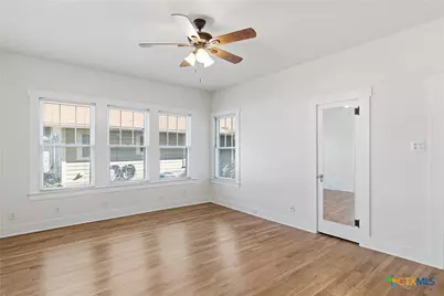 502 Elm Street, Seguin, TX 78155 - Photo 22