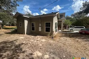 3907 Waterwood Pass Dr, Elmendorf, TX 78112 - Photo 22