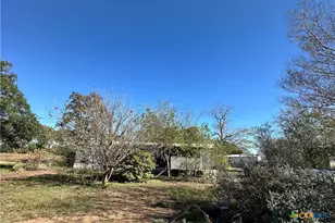 2577 Villa Vista, Seguin, TX 78155 - Photo 4