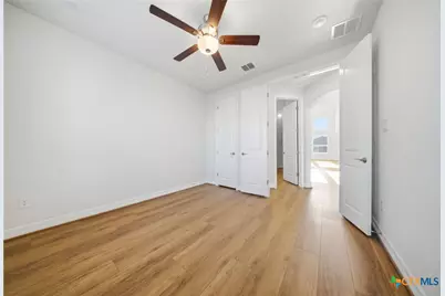 662 Hidden View Street, New Braunfels, TX 78130 - Photo 10