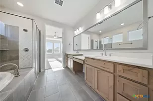 662 Hidden View St, New Braunfels, TX 78130 - Photo 24