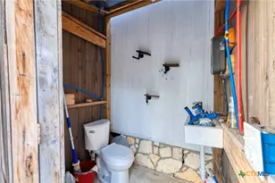 1501 Boggy Creek Rd, Lockhart, TX 78644 - Photo 24