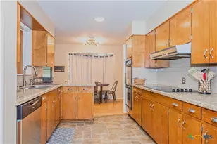 111 Dover Dell, Victoria, TX 77904 - Photo 14