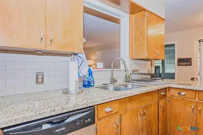 111 Dover Dell, Victoria, TX 77904 - Photo 16