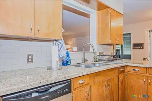 111 Dover Dell, Victoria, TX 77904 - Photo 16