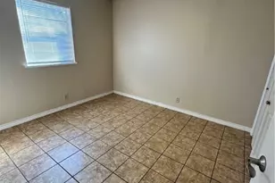 4602 Dahlia Ln, Victoria, TX 77904 - Photo 12