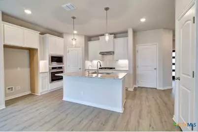 1824 Heritage Maples, New Braunfels, TX 78132 - Photo 2