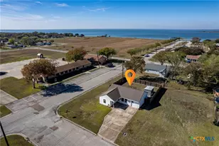 101 Lubbock St, Point Comfort, TX 77978 - Photo 32