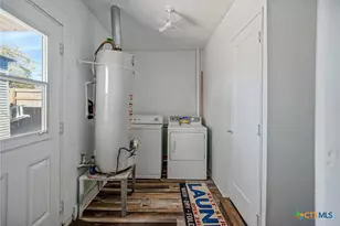 101 Lubbock St, Point Comfort, TX 77978 - Photo 14