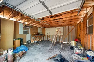 109 Tommy Dr, Port Lavaca, TX 77979 - Photo 10