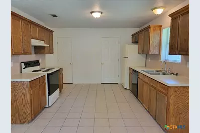 305 Grizzly Trail, Harker Heights, TX 76548 - Photo 2