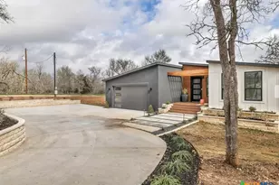 942 Chamberlin Rd, Dale, TX 78616 - Photo 1