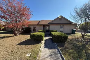 202 Spur Dr, Copperas Cove, TX 76522 - Photo 1