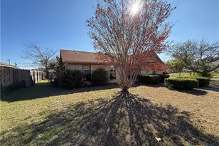 202 Spur Dr, Copperas Cove, TX 76522 - Photo 2