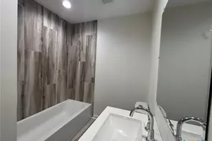 2111 E Red River St, Victoria, TX 77901 - Photo 6