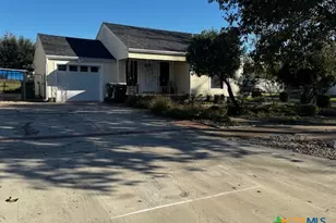 1519 S 11th St, Temple, TX 76504 - Photo 2