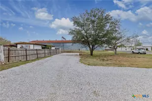 610 N Fair St, Gonzales, TX 78629 - Photo 16