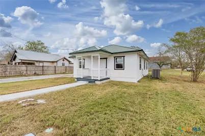 610 N Fair Street, Gonzales, TX 78629 - Photo 2