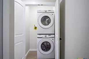 303 Cedarhill Dr, Marble Falls, TX 78654 - Photo 10