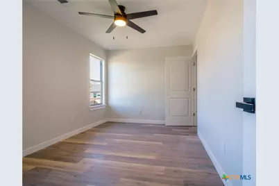 303 Cedarhill Drive, Marble Falls, TX 78654 - Photo 14