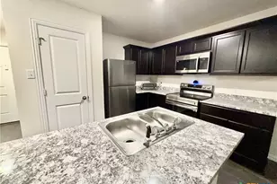 1411 N 10th St, Killeen, TX 76541 - Photo 4