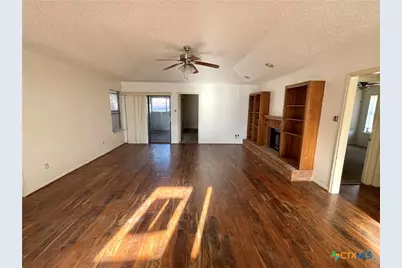 401 Highridge Cove, Killeen, TX 76543 - Photo 2