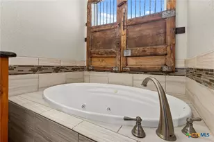 381 Schneider Rd, Seguin, TX 78155 - Photo 24