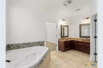 837 Lakeview Trail, Mcqueeney, TX 78123 - Photo 6