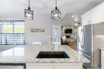 1610 Badger Lane, Lampasas, TX 76550 - Photo 10